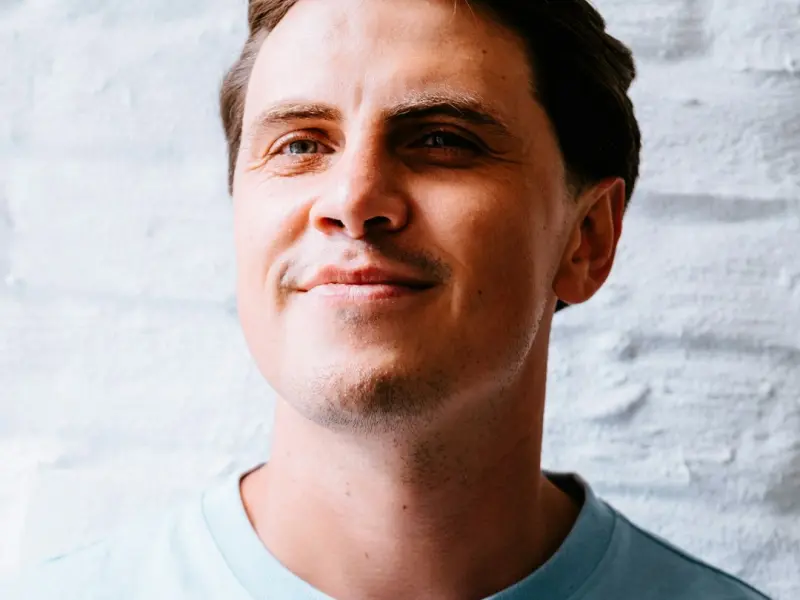 女生不在乎你给不给她花钱，只在乎你有没有出息