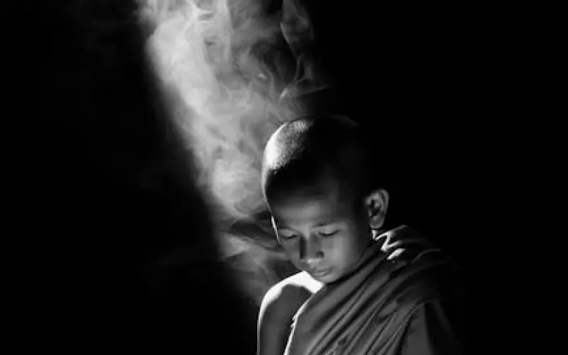 好人头上有灵光，一生一世无灾殃！(看看自己有没有)