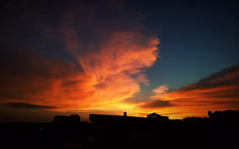 广东大叔网恋舞蹈老师，狂砸200多万，竟被对方嫌弃：太小气了