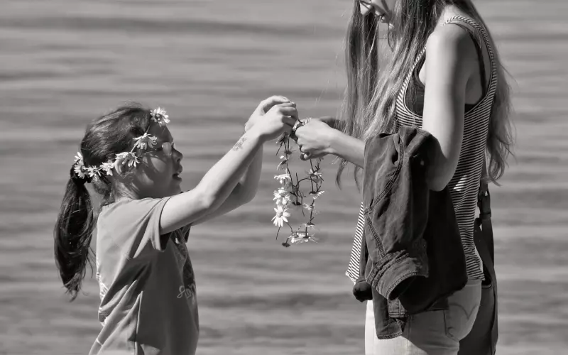 男人在等你挽回的暗示，10个信号表明男友还在乎你