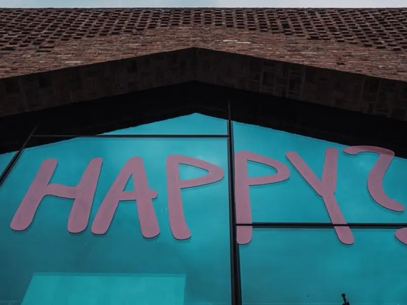 男人要有钱，和谁都有缘，女人要有钱 ……