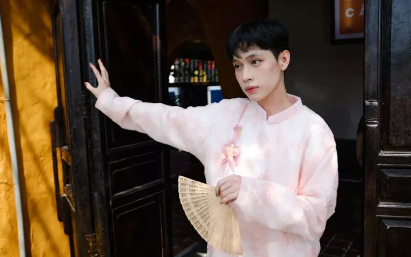 男子三年照顾网恋女友姑妈(小伙网恋四年对象是姑妈)