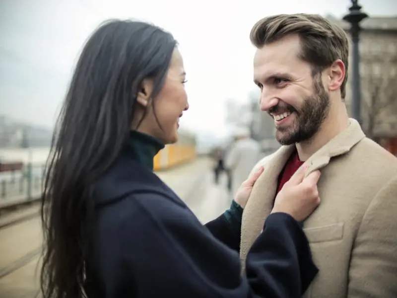 爱你如命的男人，才会对你有这3个表现，装不了！