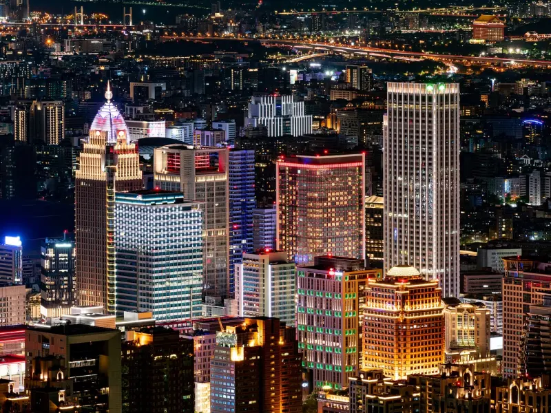 心里挂念你的男人，都会对你做这样的事情，才是真思念！