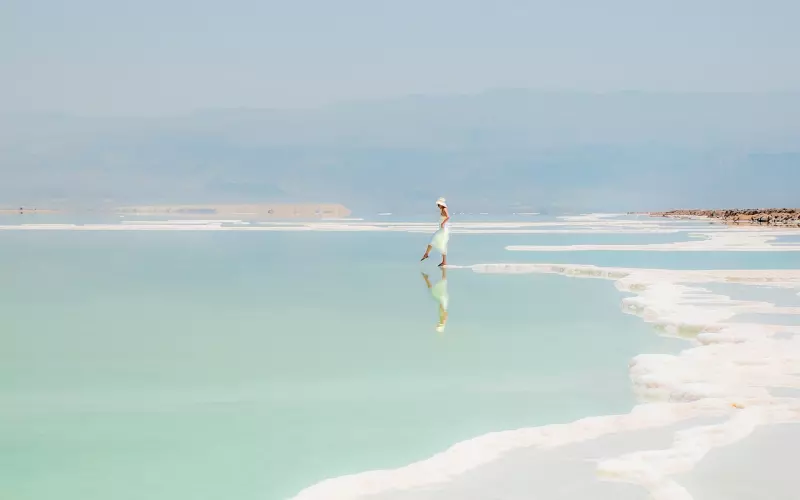 这四件事情，真正在乎你的男人，“碰”都不会“碰”！