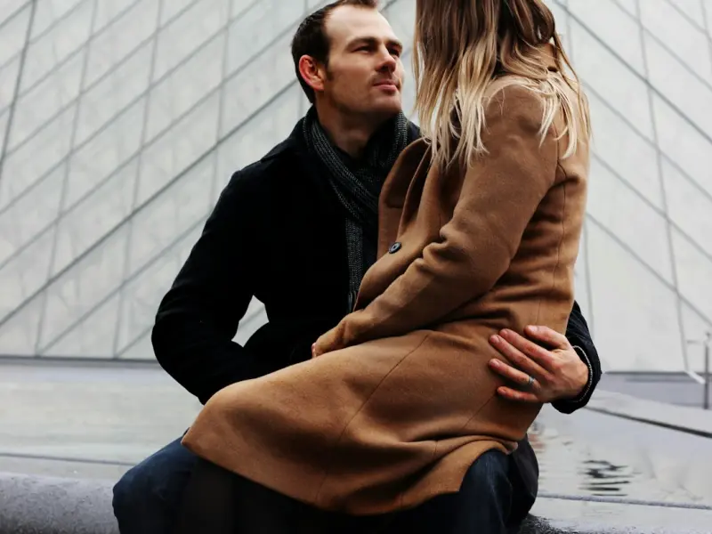 真正爱你的男人，一般会为你做出这四种表现！