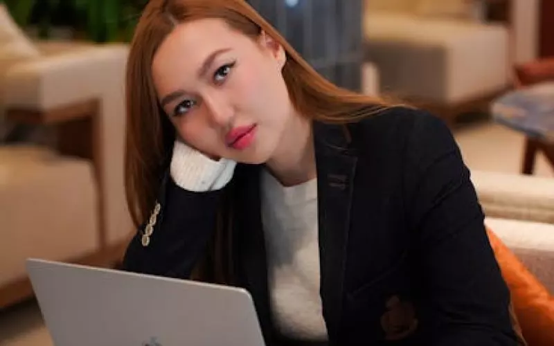 女富豪网恋十几天损失十几万(女富豪网恋20天损失几十万)