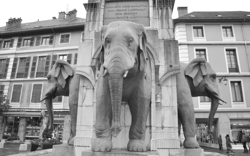 气质满分的一句话说说：句句内敛，每句话，每个字都要慢慢欣赏！