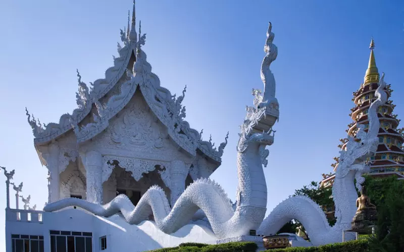 你所不知道的寺庙系列之泰国清莱府知名艺术建筑Wat Rong Khun白庙/白龙庙