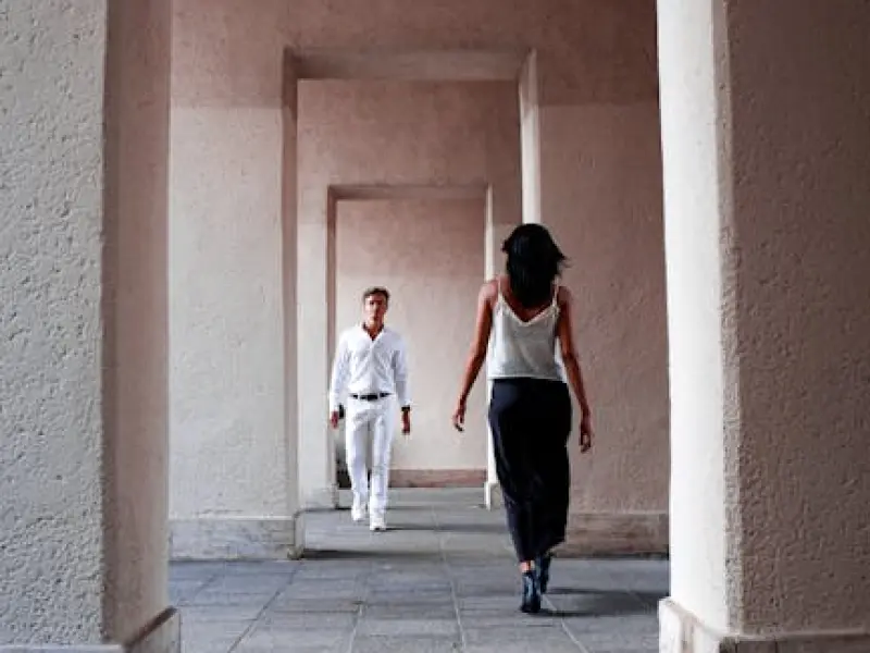 一个不需要阶段、步骤乃至过度的男追女话术风格!(下)