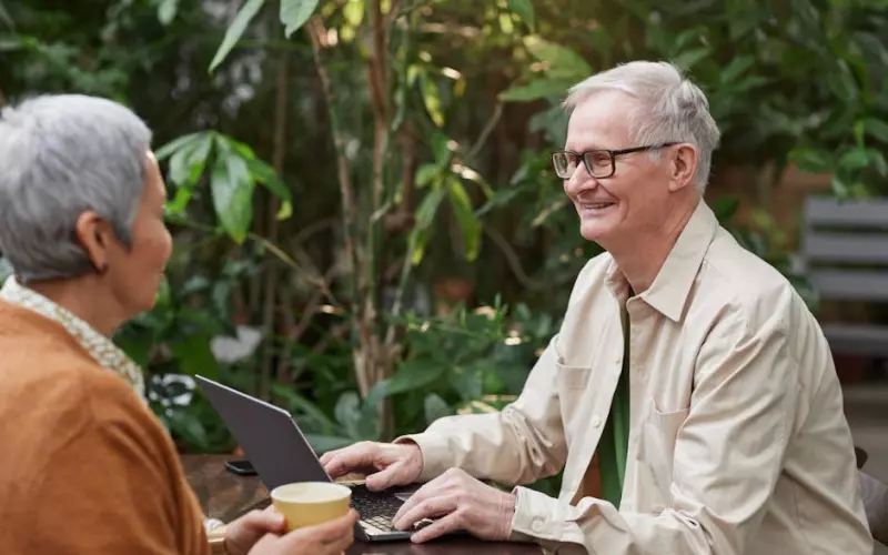 退伍军人与网恋对象奔现(兵哥哥退伍网恋奔现成功)