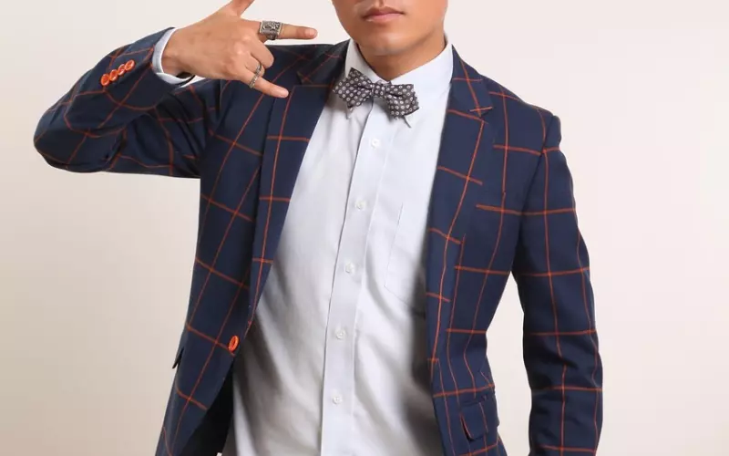 女子和男网友网恋，视频连线后发现对方是帅哥，网友：两人不般配