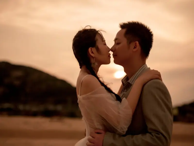 愿意让你碰这三个地方的女人，才是真的爱你！