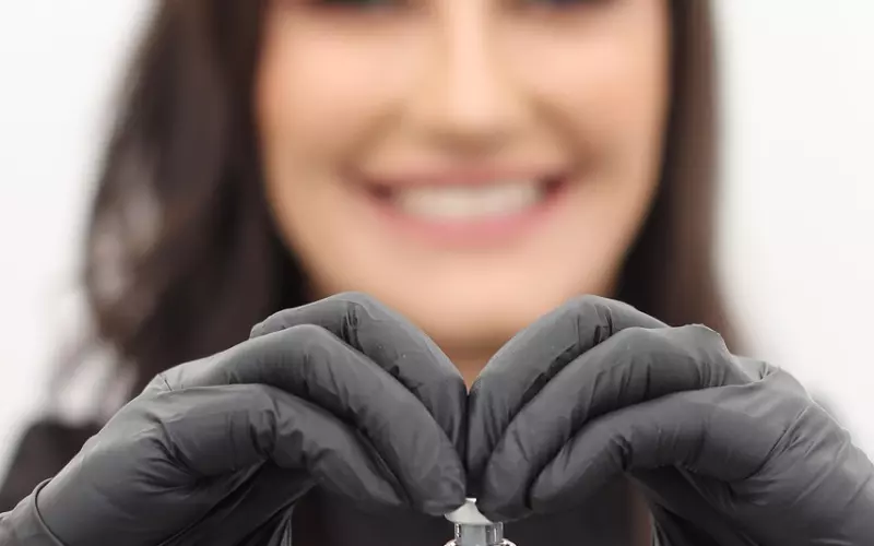 女人最直接的肢体暗示