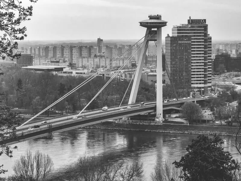 分手后所有的联系方式都被拉黑了，该怎么办？