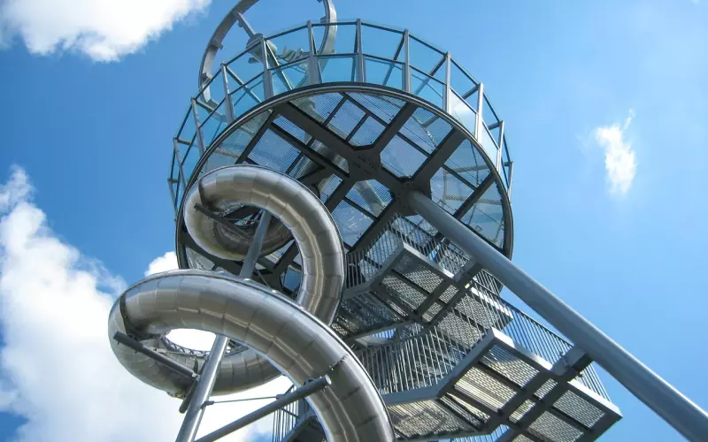 分手后因为纠缠男人拉黑了所有的联系还可以挽回吗？应该怎么办？