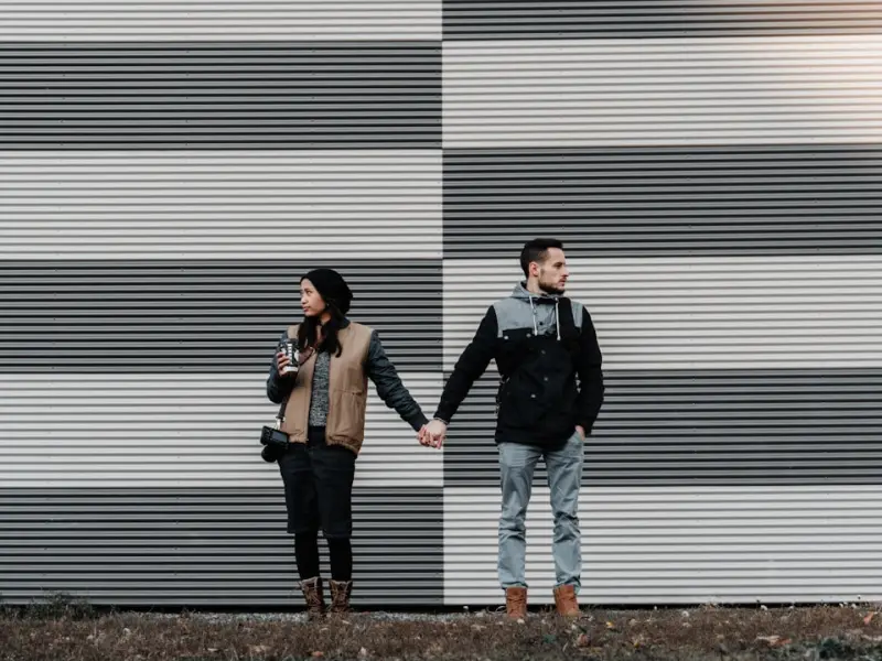 分手后，前任有了新欢还频繁找你，该怎么办？