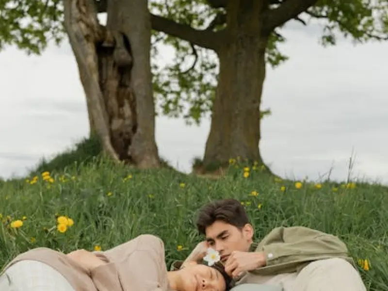 男女睡过后，不爱你的男人会有这五种表现，要及时止损！