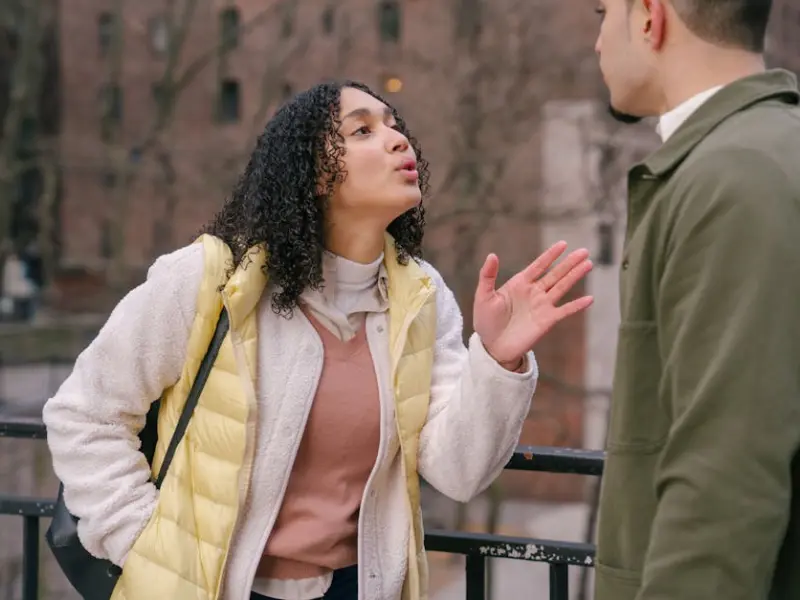 吵架后，男人有这几个表现，其实就是没爱过你