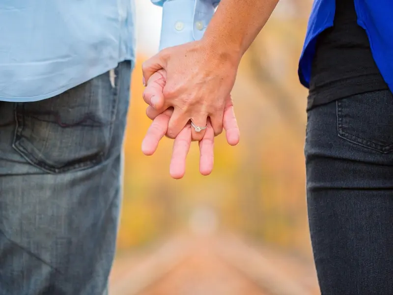 女人偷情后，怕爱他的男人触碰这3个地方