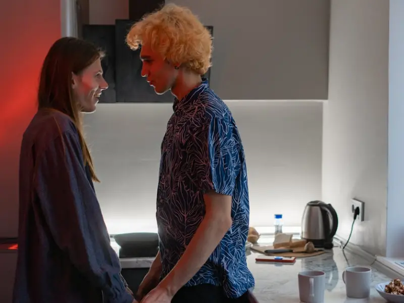 婚外情被发现后，如何捕捉对方性格特征做出及时补救?