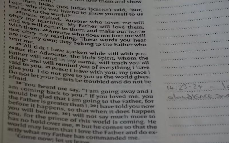 分手后梦见前任有新女朋友了(梦见前任和他的女朋友分手了)