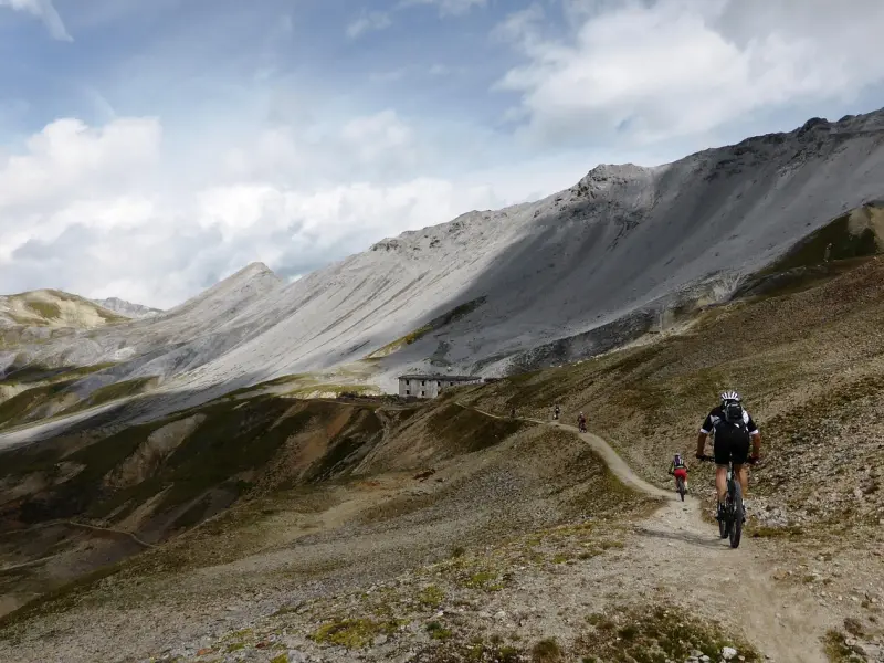 分手后，该如何利用二次吸引挽回前男友最合适？