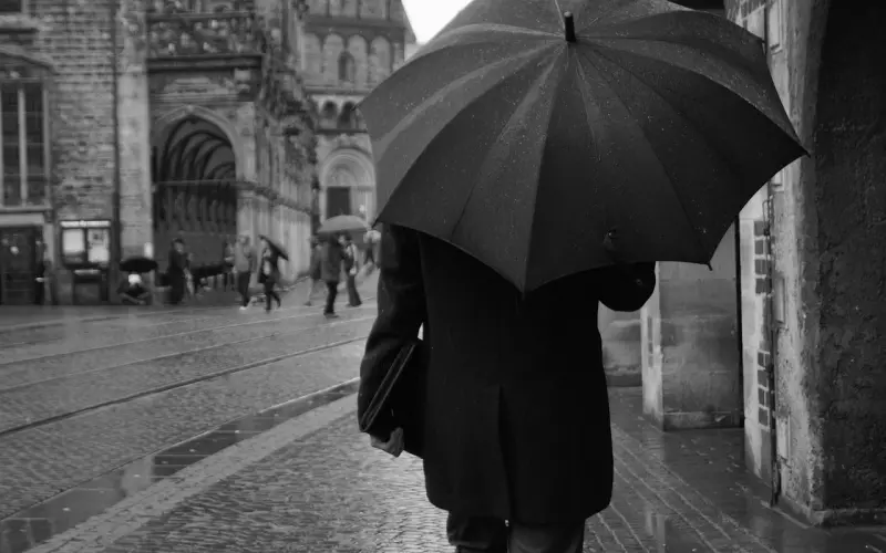 和男朋友分手后，失恋的滋味一直折磨我，我想走出去该怎么办