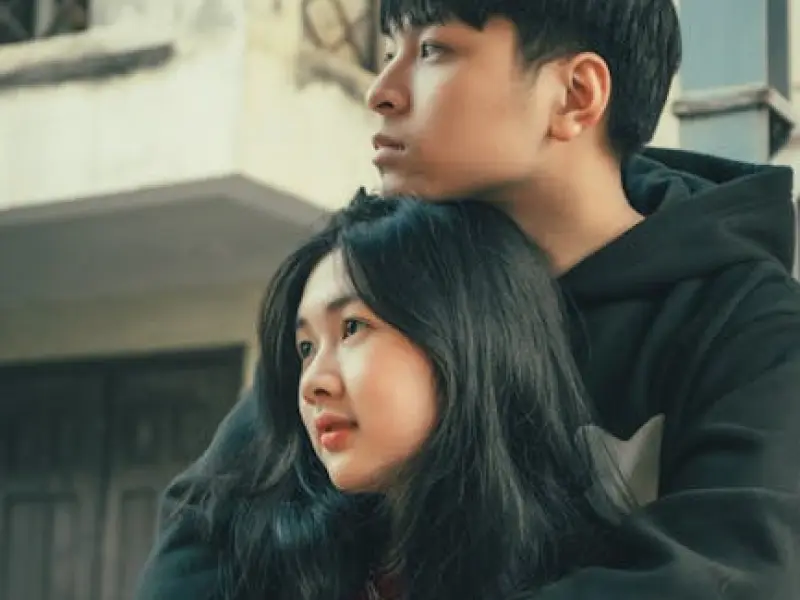 确认关系后，男票越在这3个方面“欺负你”，越是爱你入骨