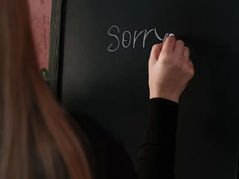 冲动提分手后，我后悔了。 |  隔壁老王