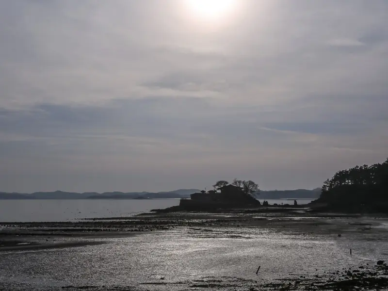 熄灯后，夫妻之间都会做的7个“小动作”，看你做过几个！