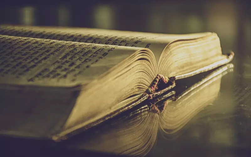 分手后男朋友总是试探我有没有新欢 我该怎么做