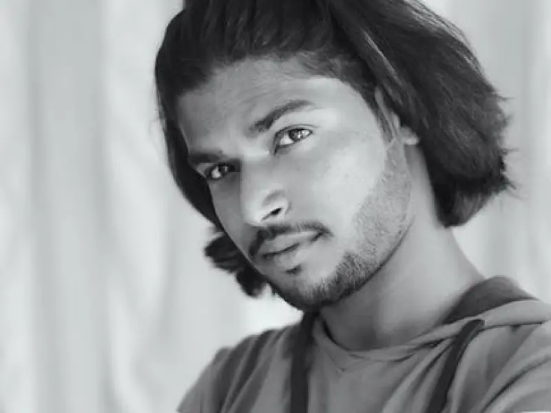 分手后前任还用小号偷偷关注我，他还爱我吗？