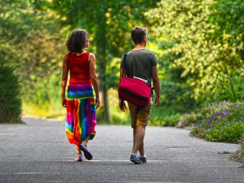 有了关系后，男人做这三件事，会让你们越来越爱