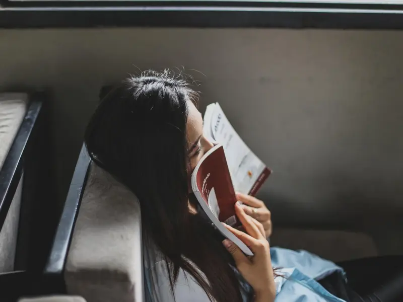 有教养的女人，处世落落大方 ！你读过的书，走过的路，都藏在你的言行举止里！