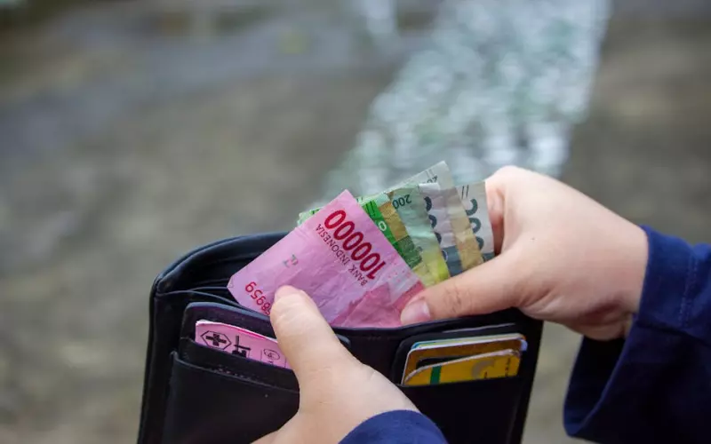 婚外情只是一场各取所需的交易(婚外情只是各取所需而已)