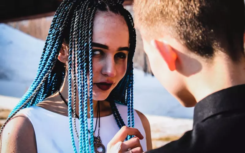 前男友还联系你的心态分析：前男友突然联系你代表什么?