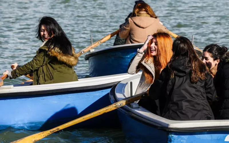 高傲却很洒脱的句子，句句精致有魅力，适合发朋友圈！