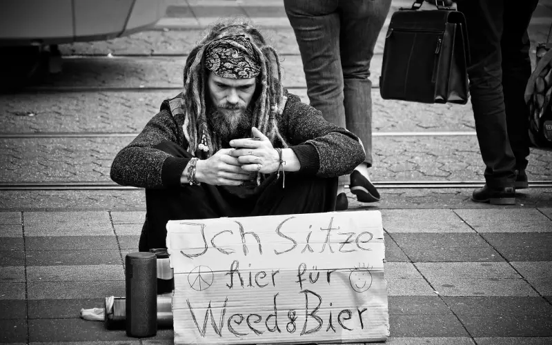 做人：宁可缺钱，莫要缺德！