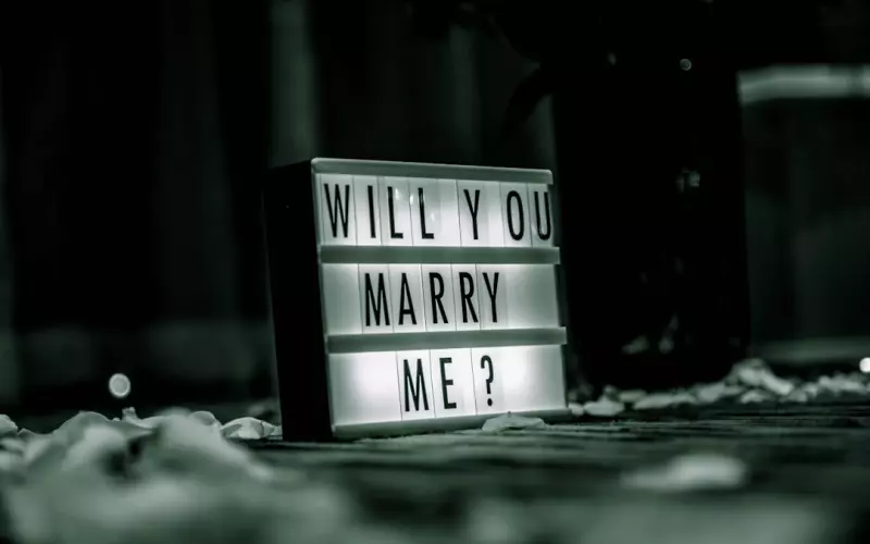 婚姻什么阶段最容易有婚外情(婚姻中需要警惕婚外情吗)