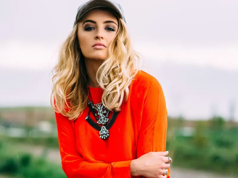 【百合网富豪征婚啦！】成为白富美，走上人生巅峰。你想来认识他吗？