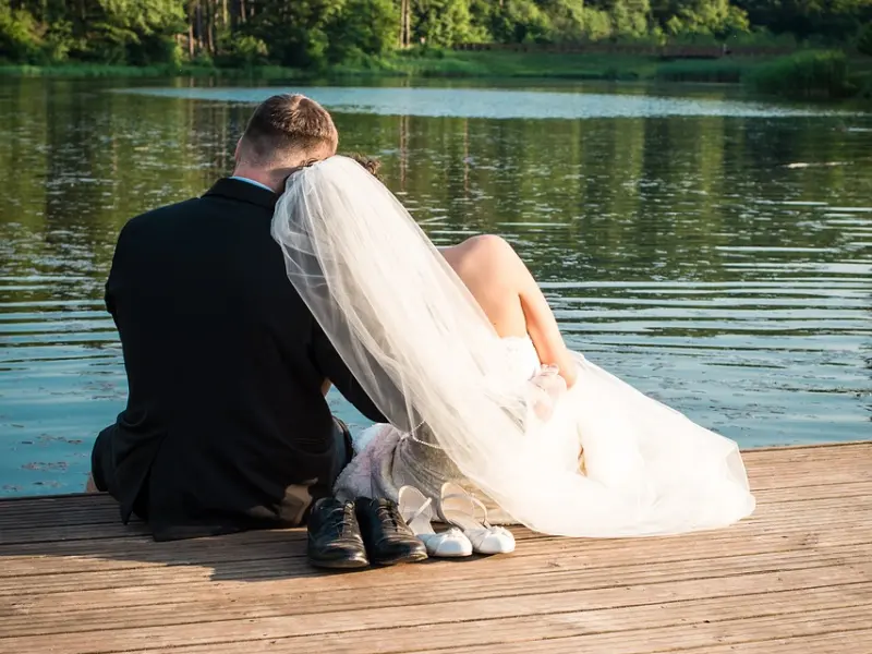 因为自己太强势经常和老公吵架，导致他要离婚，我该怎么去挽回她