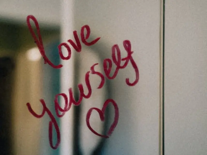 挽回爱情前，请先挽回你自己