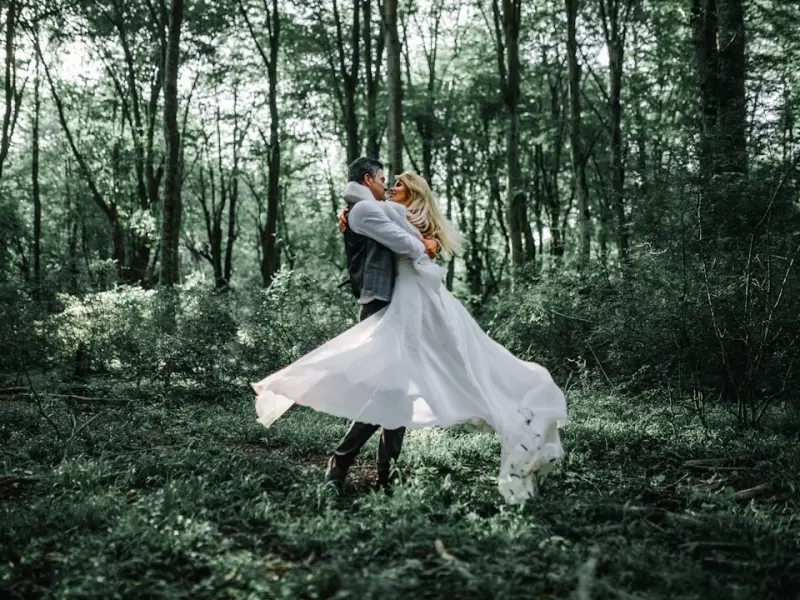 爱不得、离不起才是真正的“卑微”