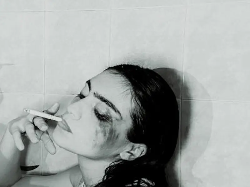 婊子无情!?我出事了，你会离开我么?