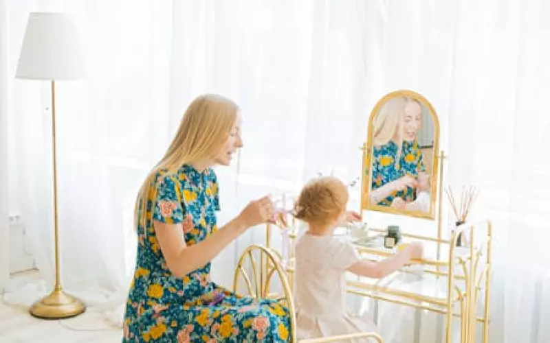 男人出轨离婚选择小三能长久吗(婚外情原配拖着不离小三为何会闹)