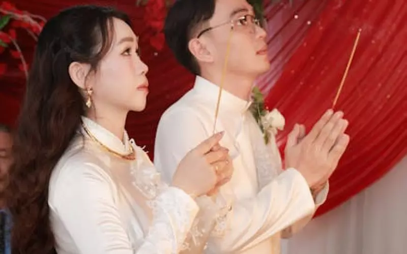 离婚后住在一起还能挽回婚姻吗(冲动离婚后如何挽回婚姻)