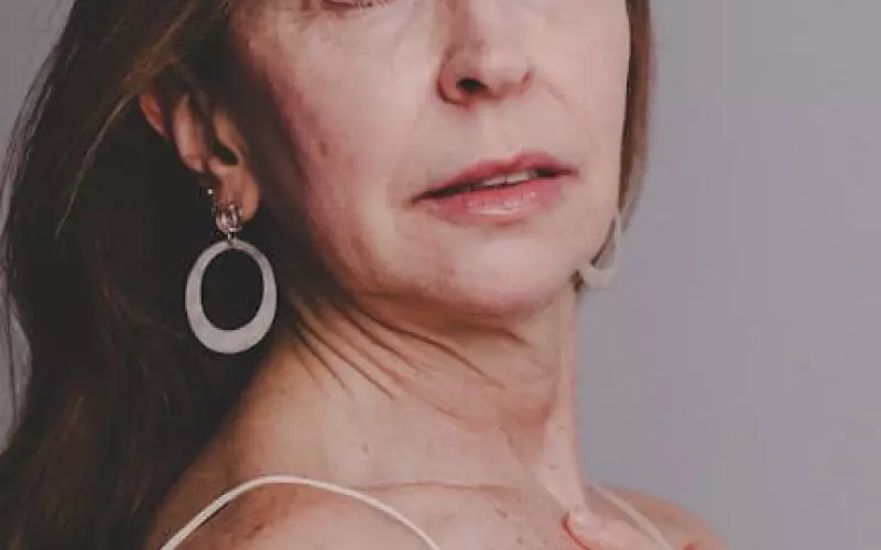 中年女人能轻易放下一段婚外情吗(中年婚外情女人的心里话)