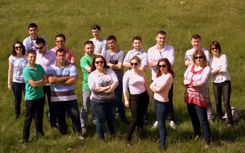 挽回爱情期间可以关注前男友的朋友圈吗？