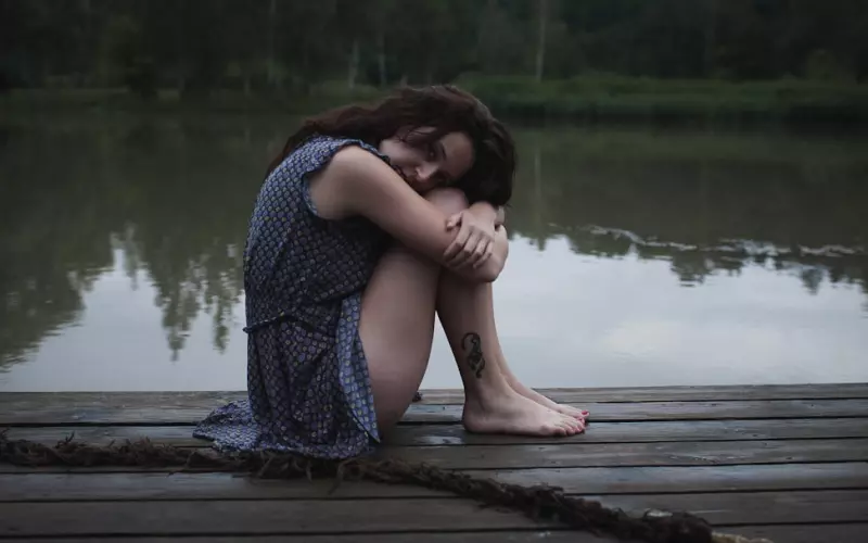 深深伤害了女友分手后还能挽回吗(二婚女友伤心绝望分手后怎么挽回)